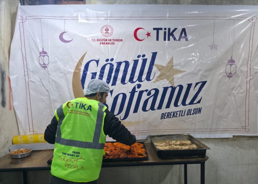 TİKA Halep’te engelli yetim çocuklar ve anneleri için “Gönül Sofrası” iftarı düzenledi