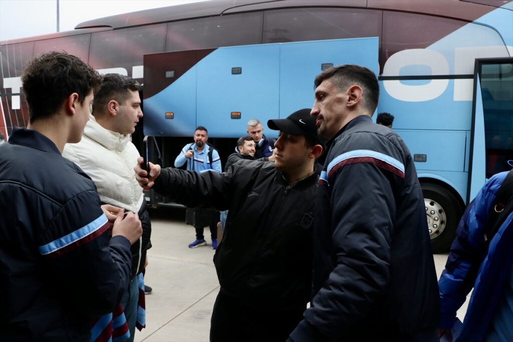 Trabzonspor, İstanbul’a gitti