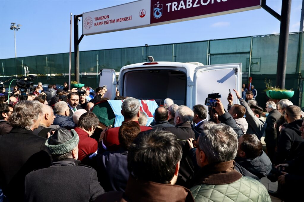 Trabzonspor’un vefat eden yardımcı antrenörü Orhan Kaynak için tören düzenlendi