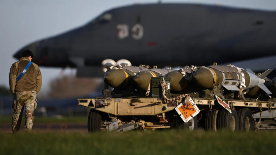 Senatör Sanders İran Saldırılarının Maliyetini Açıkladı