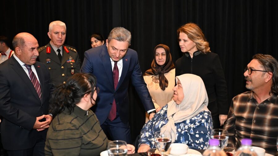 Vali Şahin, şehit yakınları ve gaziler ile iftar programında bir araya geldi