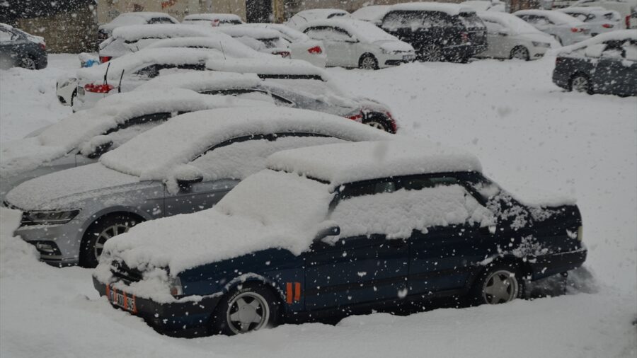 Van, Muş ve Hakkari’de kar nedeniyle 279 yerleşim yerine ulaşım sağlanamıyor