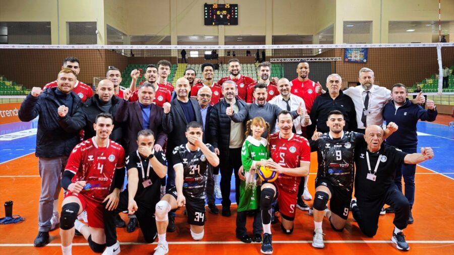 Voleybol: SMS Grup Efeler Ligi