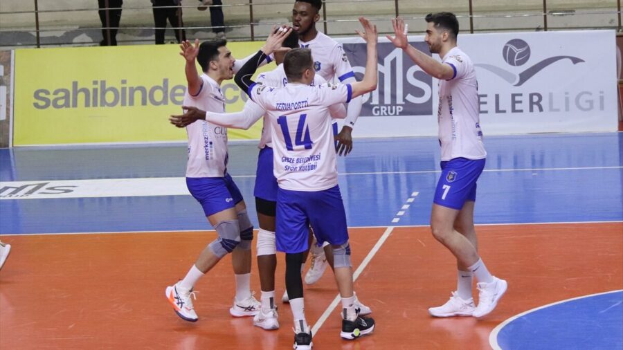 Voleybol: SMS Grup Efeler Ligi