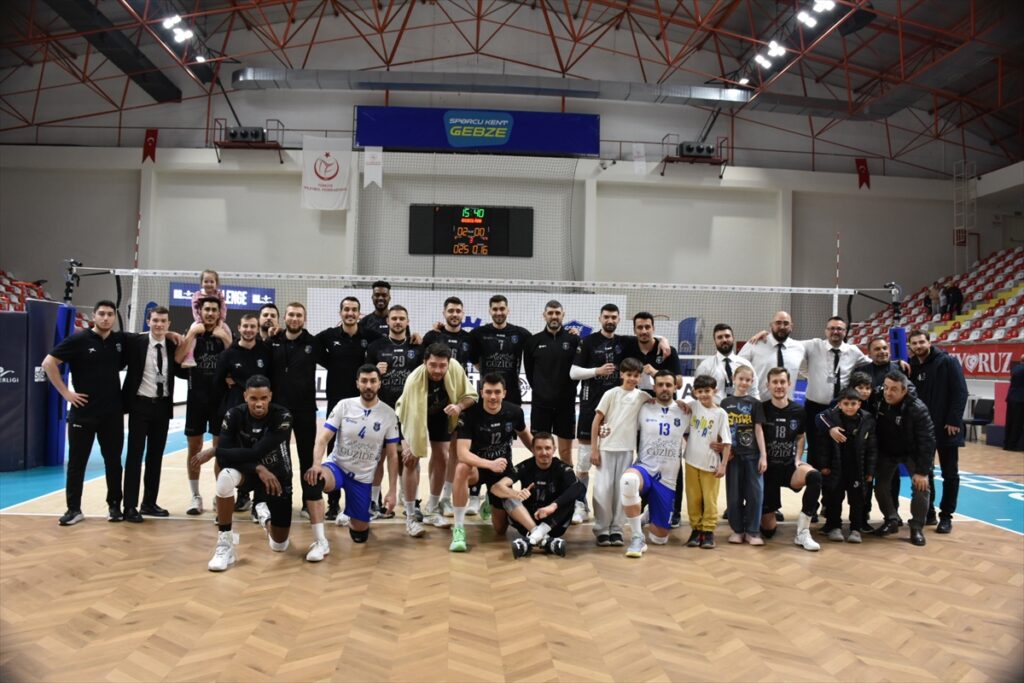 Voleybol: SMS Grup Efeler Ligi