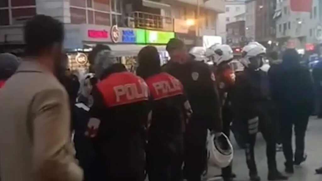 Şişli’de Silahlı Kavga: Yoldan Geçen Kadına Mermi Isabet Etti