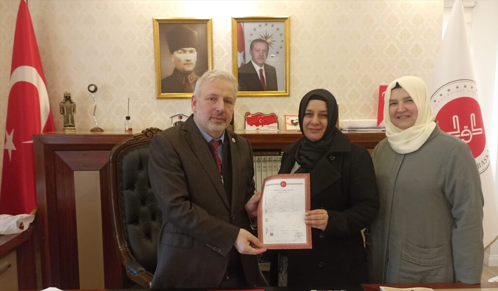 Yalova’da şehit polisin eşi evini Türkiye Diyanet Vakfına bağışladı