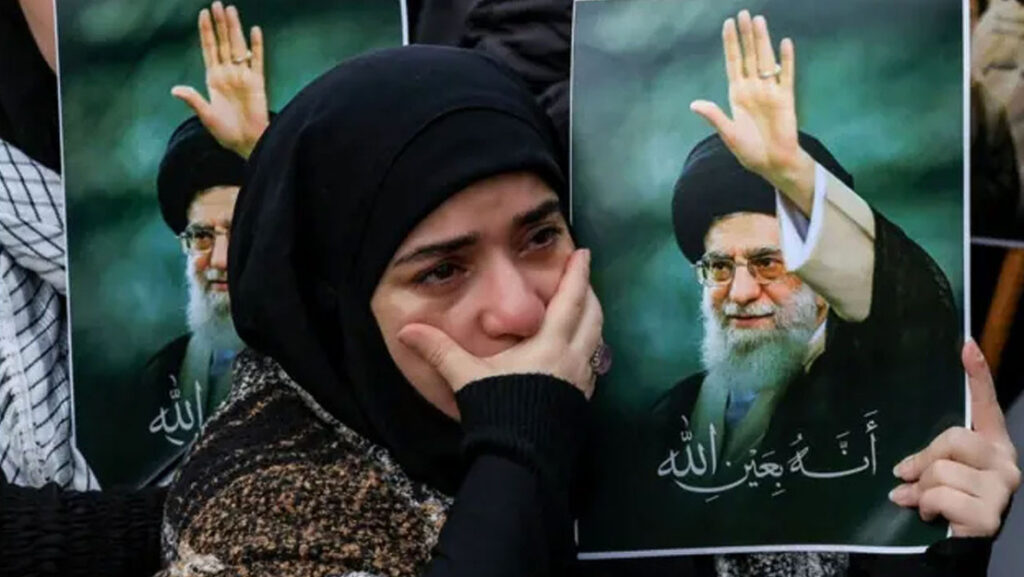 Hamaney’in Eşi Mansure Hüceste Hayatını Kaybetti