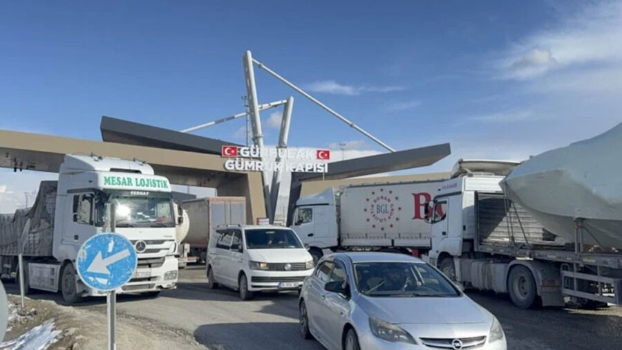 Gürbulak Gümrük Kapısı’nda Hareketlilik Sürüyor