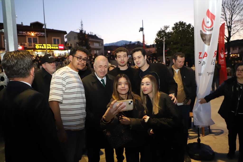 Zafer Partisi Genel Başkanı Özdağ, Denizli’de temaslarda bulundu