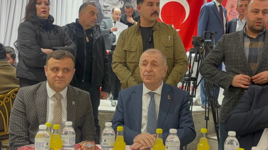 Zafer Partisi Genel Başkanı Özdağ, Konya’da partisinin iftar programına katıldı