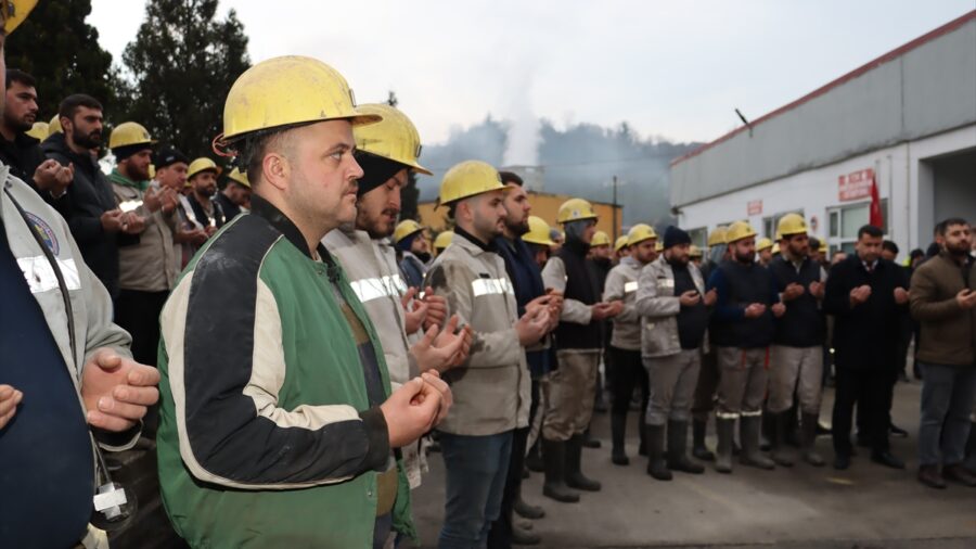 Zonguldak’ta 1983’teki grizu faciasında hayatını kaybedenler anıldı