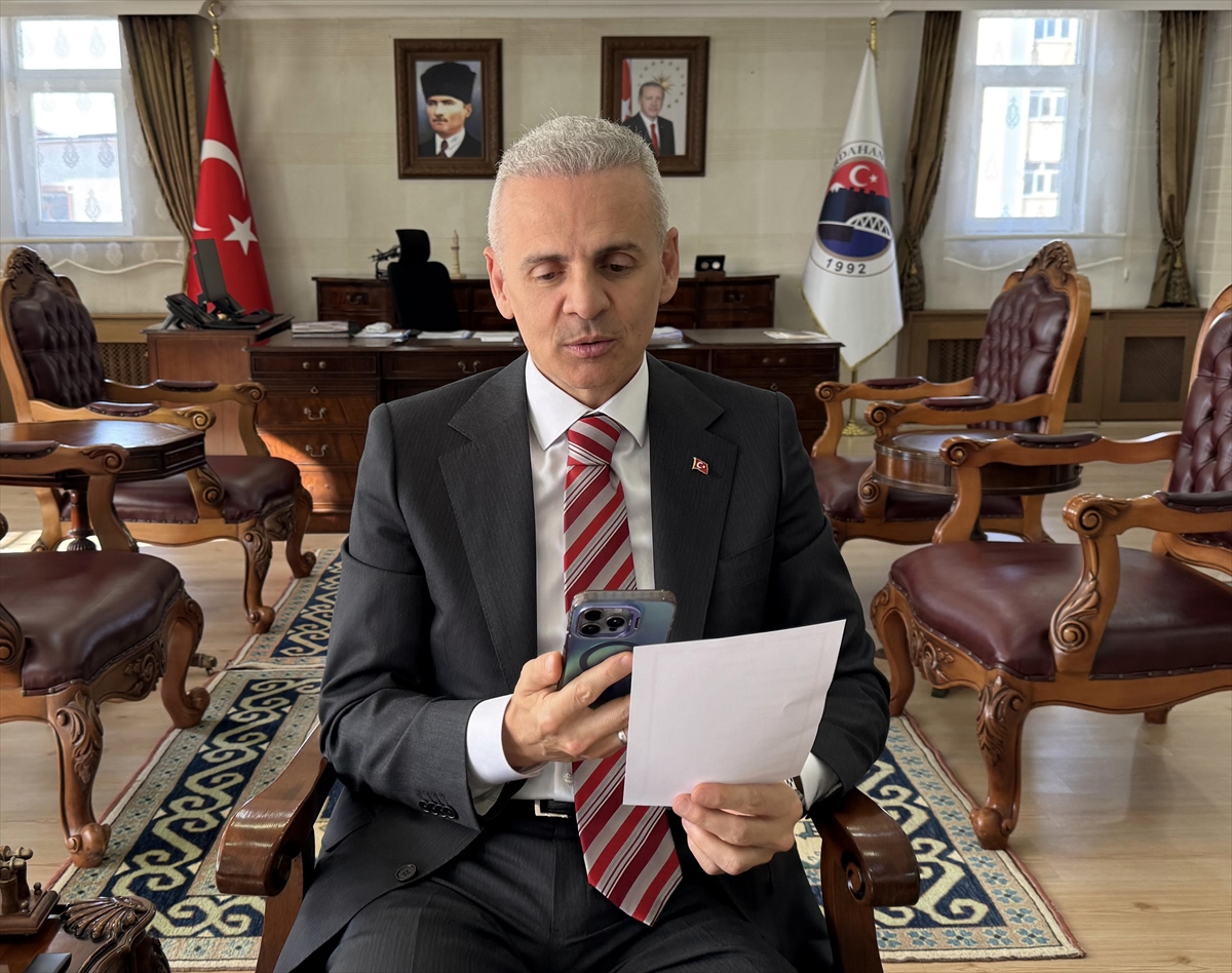 Ardahan Valisi Çiçekli, bebek sahibi aileleri tek tek arayıp tebrik ediyor | TurkArama Motoru | Sağlık ve Günlük Yaşam için Pratik Bilgiler