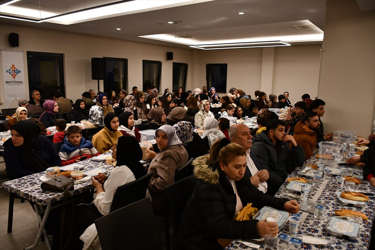 Aile ve Sosyal Hizmetler Bakanı Göktaş, Batman’da “Kardeşlik Soframız İftar Programı”na katıldı | TurkArama Motoru | Sağlık ve Günlük Yaşam için Pratik Bilgiler