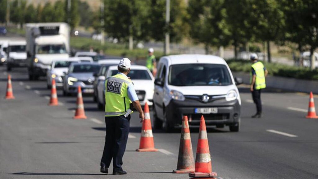 Trafik Kanunu’nda Değişiklik Resmi Gazete’de Yayımlandı: Cezalar Artırıldı | TurkArama Motoru | Sağlık ve Günlük Yaşam için Pratik Bilgiler