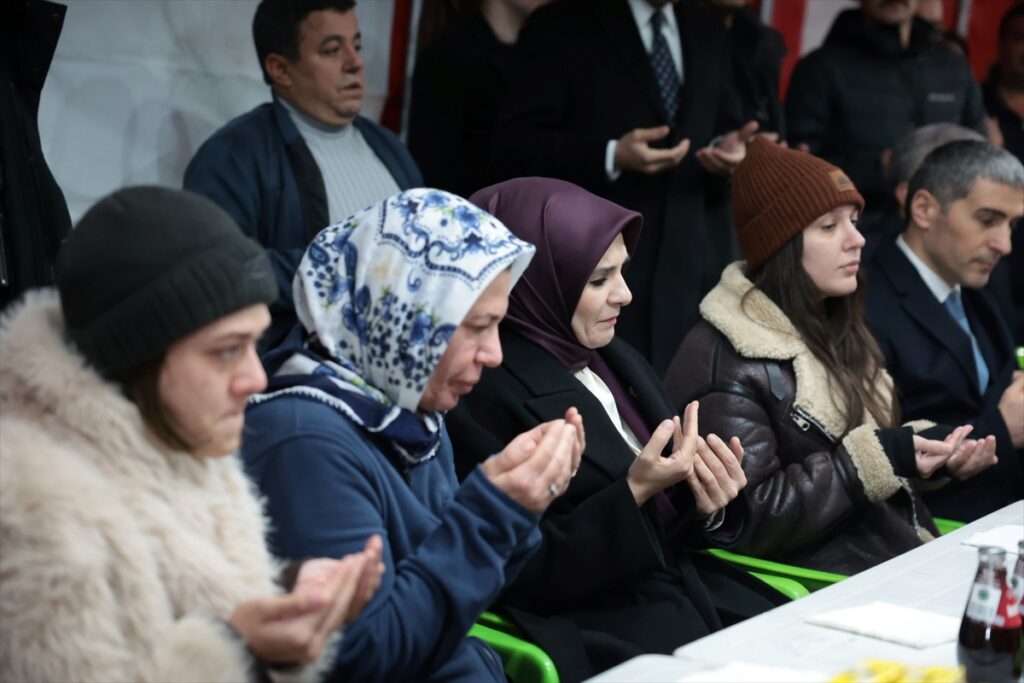 Aile ve Sosyal Hizmetler Bakanı Göktaş, Afyonkarahisar’da programlara katıldı | TurkArama Motoru | Sağlık ve Günlük Yaşam için Pratik Bilgiler